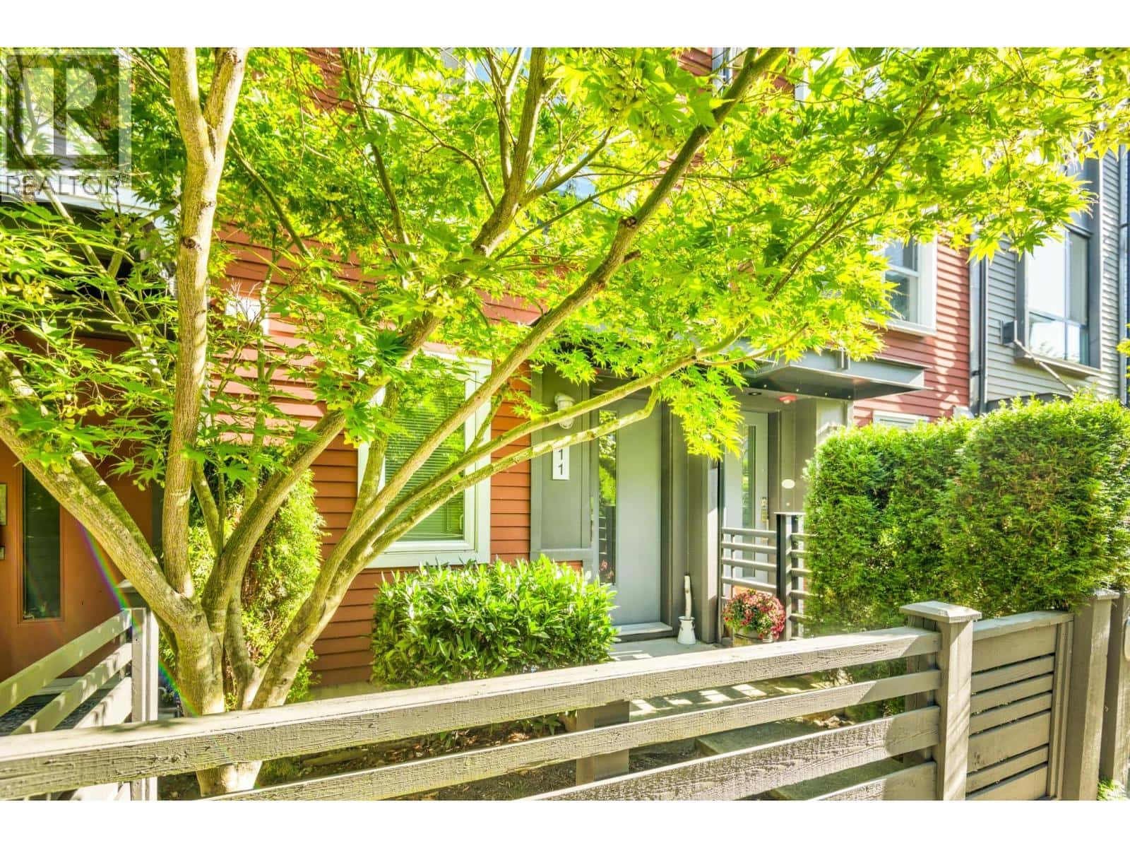 11 2325 RANGER LANE — Port Coquitlam, British Columbia - Photo 4 of 40