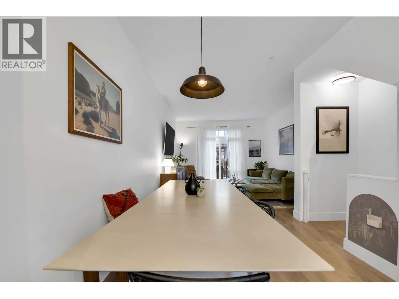 1379 MARINASIDE PLACE — Squamish, British Columbia - Photo 3 of 24