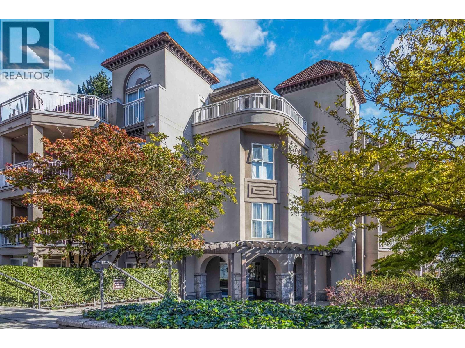 402 1128 SIXTH AVENUE — New Westminster, British Columbia - Main photo