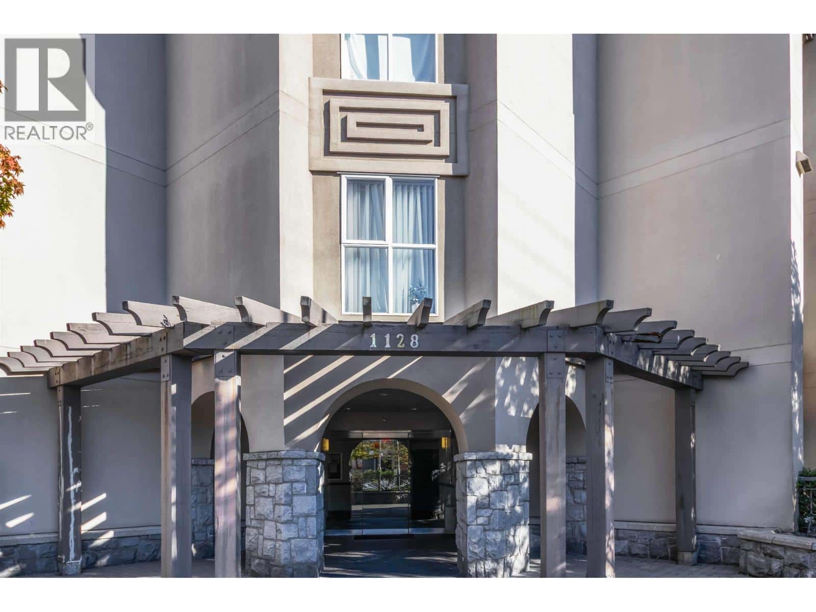 402 1128 SIXTH AVENUE — New Westminster, British Columbia - Photo 5 of 31