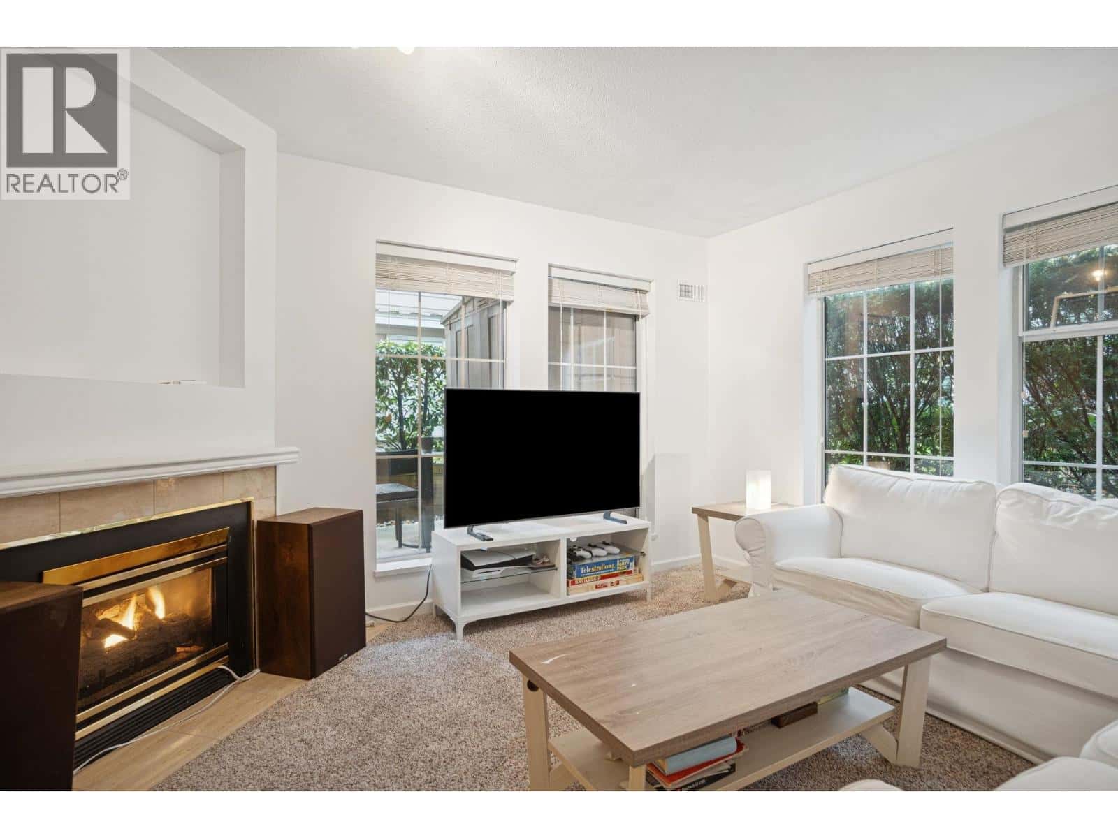 102 1199 WESTWOOD STREET — Coquitlam, British Columbia - Photo 3 of 15