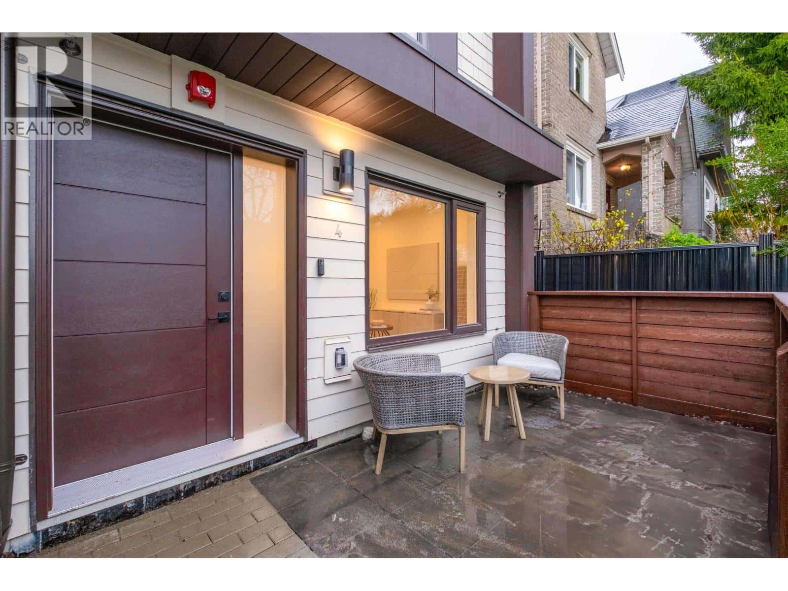 4 2667 E PENDER STREET — Vancouver, British Columbia - Photo 3 of 19