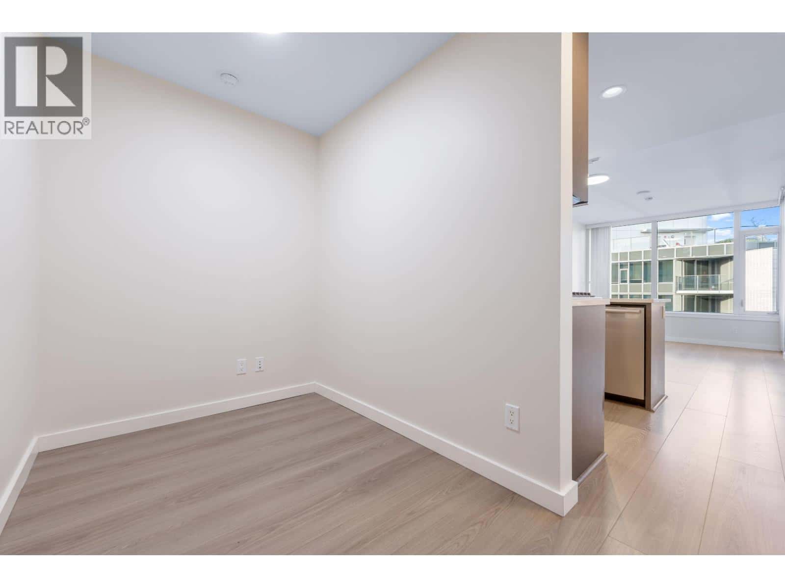 1504 8628 HAZELBRIDGE WAY — Richmond, British Columbia - Photo 4 of 40