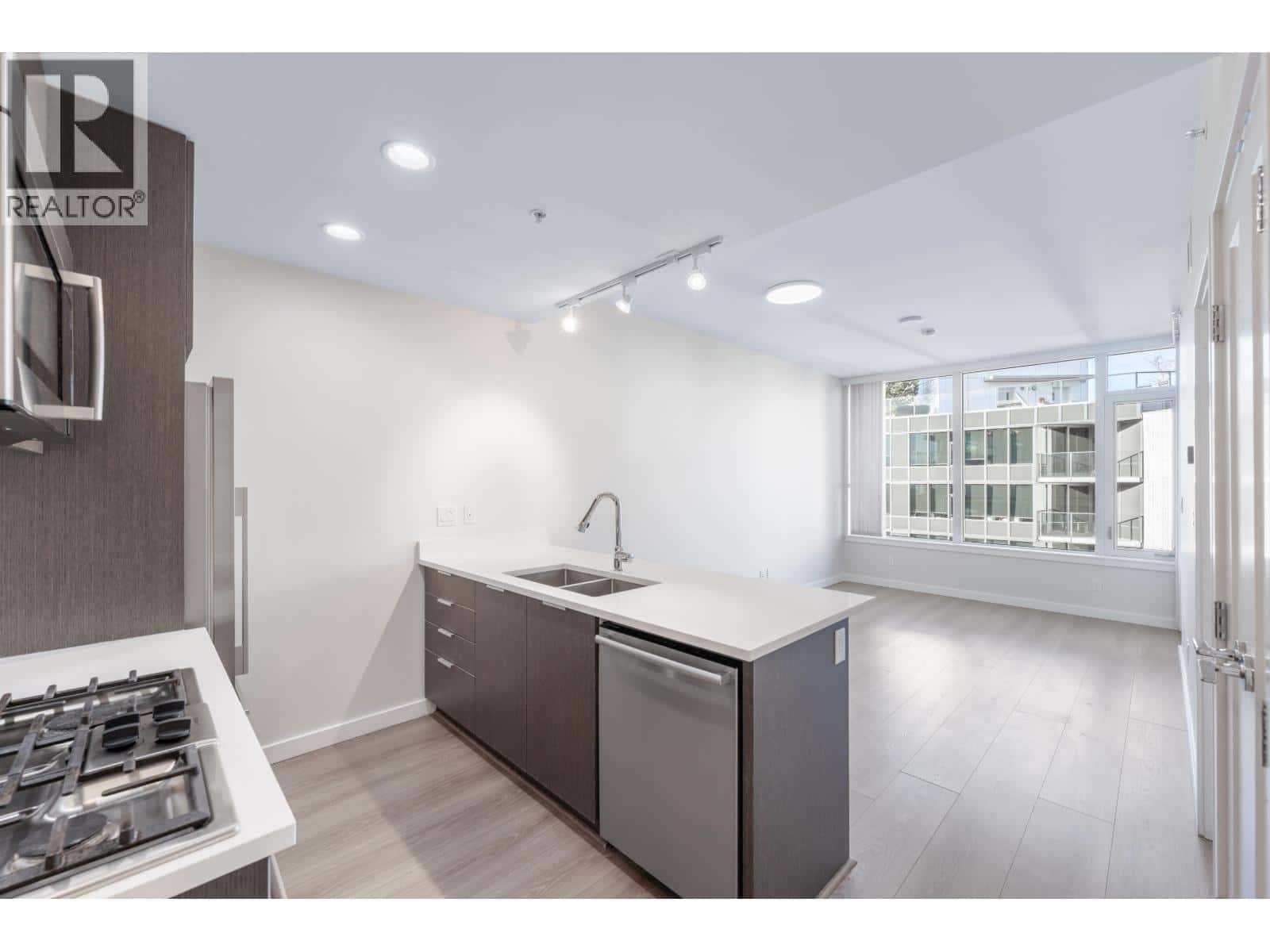 1504 8628 HAZELBRIDGE WAY — Richmond, British Columbia - Photo 5 of 40