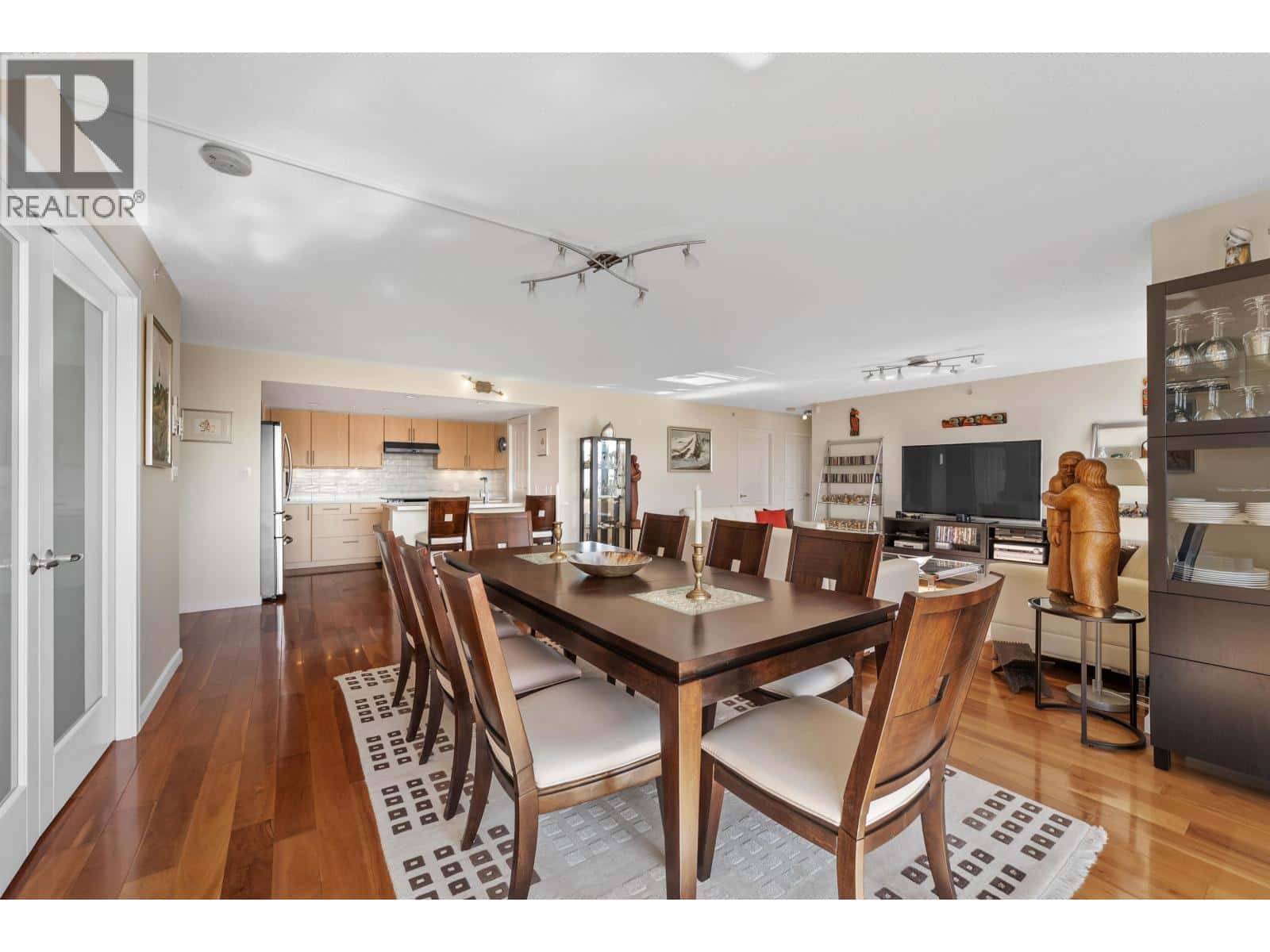 2103 290 NEWPORT DRIVE — Port Moody, British Columbia - Photo 5 of 37