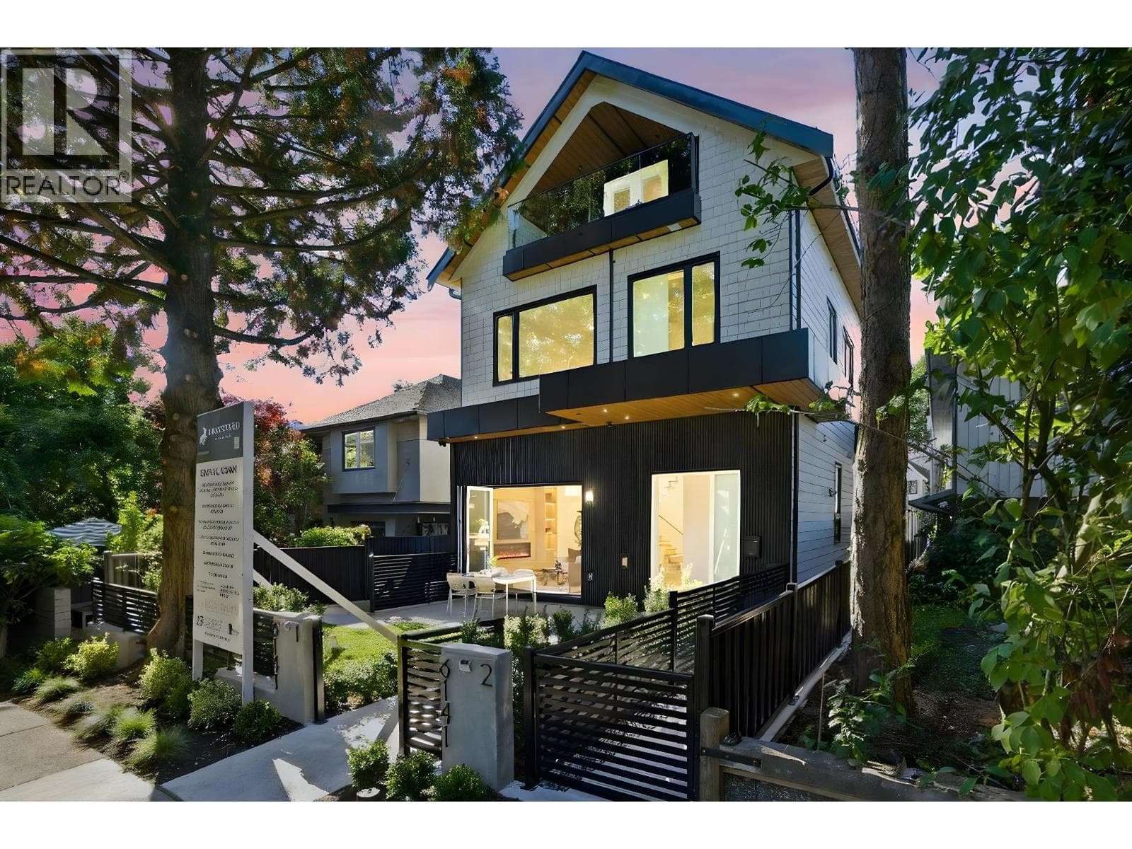 1 6141 YEW STREET — Vancouver, British Columbia - Main photo