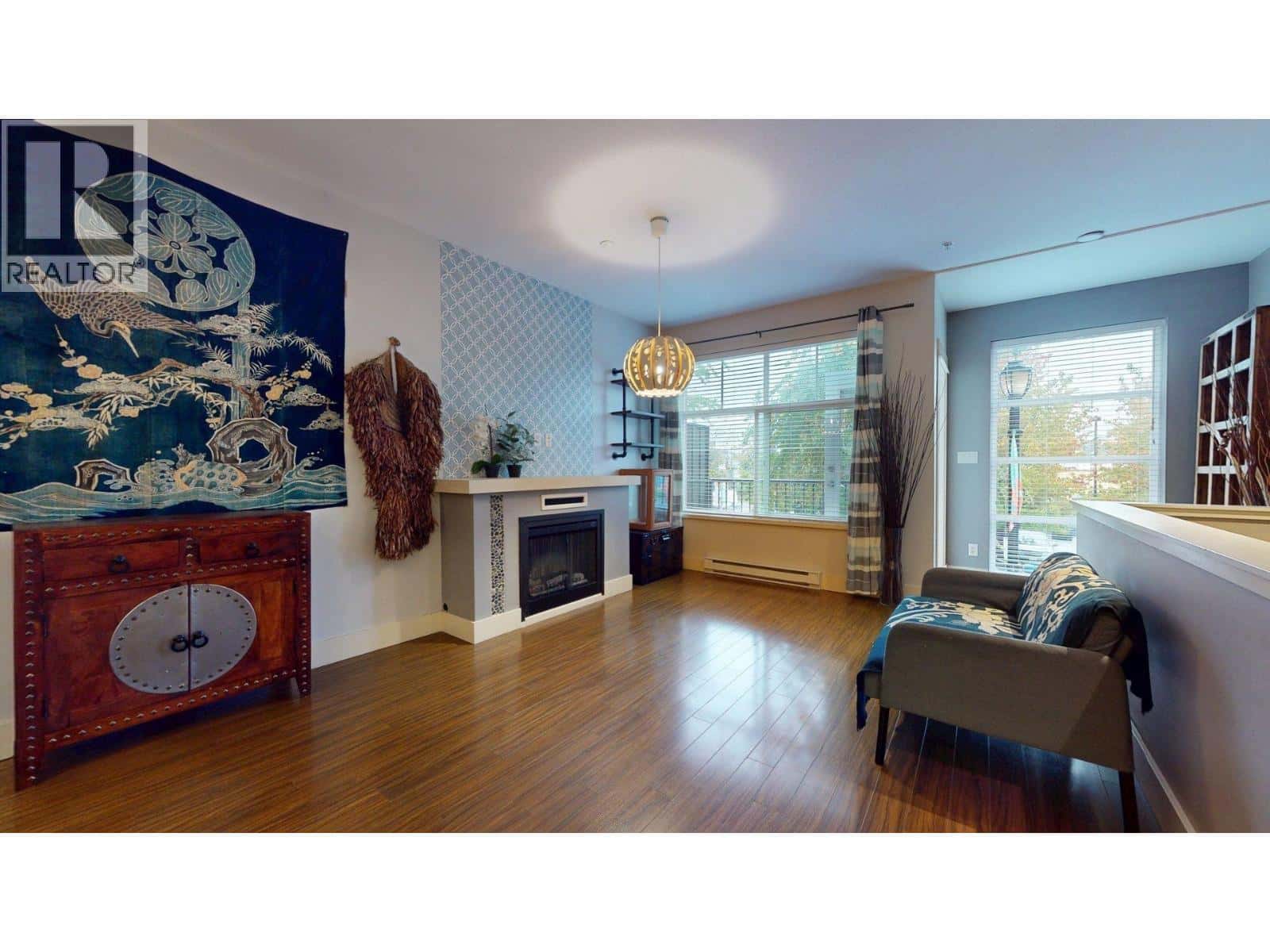 1320 MAIN STREET — Squamish, British Columbia - Photo 4 of 36