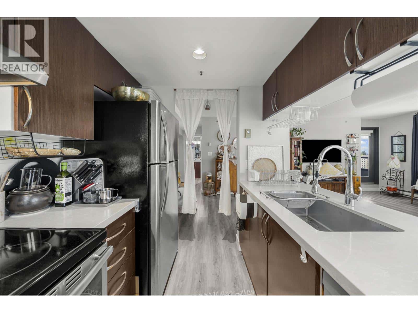 1506 1060 ALBERNI STREET — Vancouver, British Columbia - Photo 3 of 26