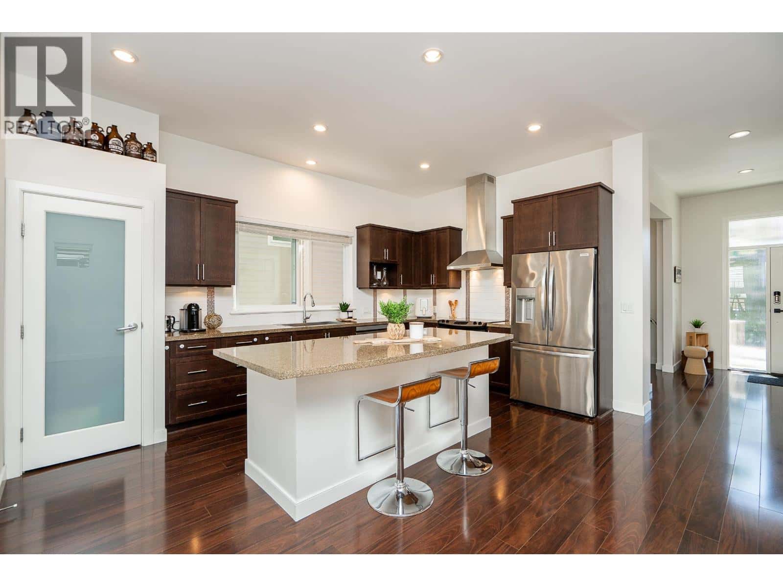 3381 WATKINS AVENUE — Coquitlam, British Columbia - Photo 4 of 33