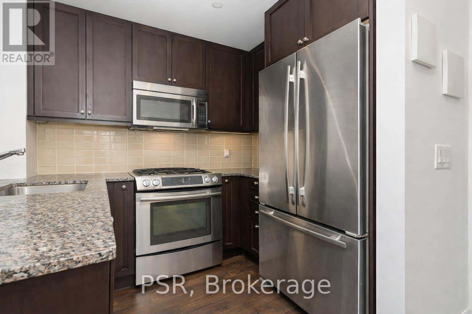 422 - 11 BRONTE ROAD — Oakville (BR Bronte), Ontario - Photo 5 of 23