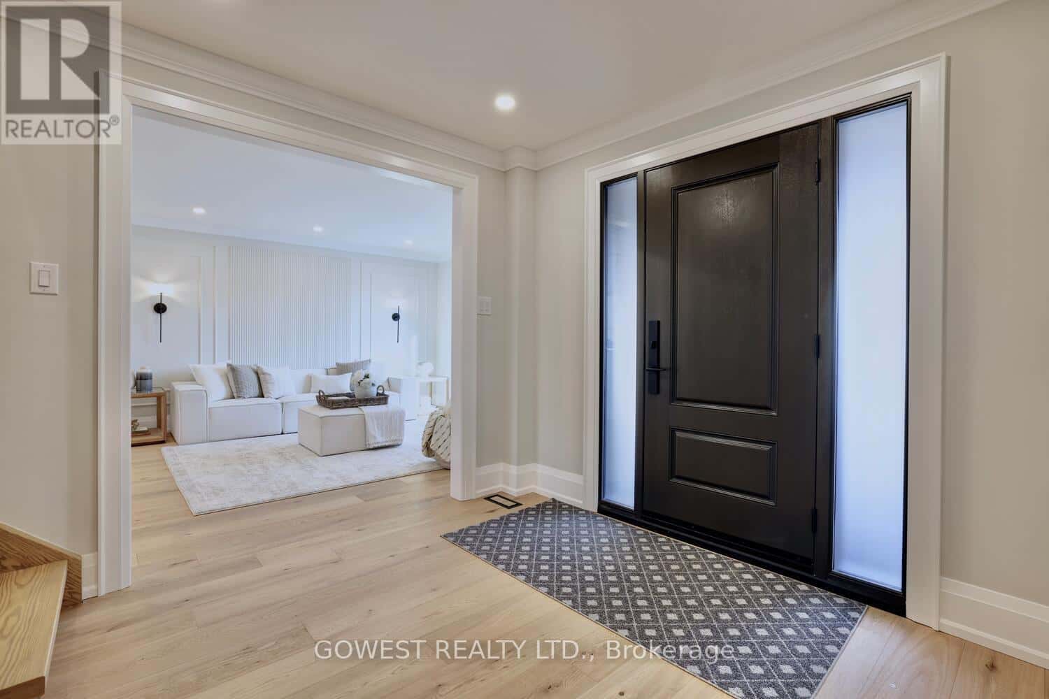 981 VALDESE DRIVE — Mississauga (Erindale), Ontario - Photo 4 of 50