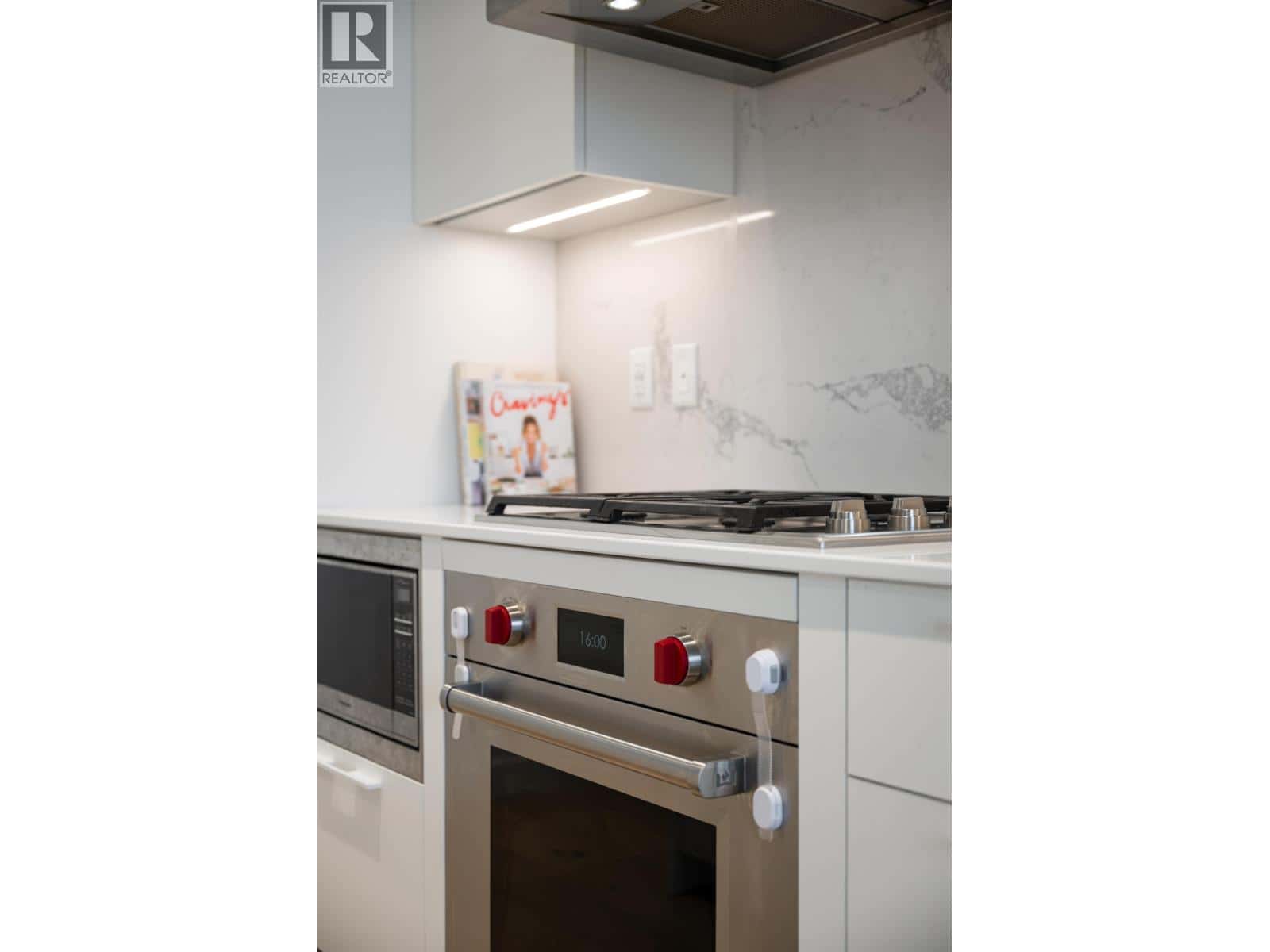 3602 6699 DUNBLANE AVENUE — Burnaby, British Columbia - Photo 3 of 30