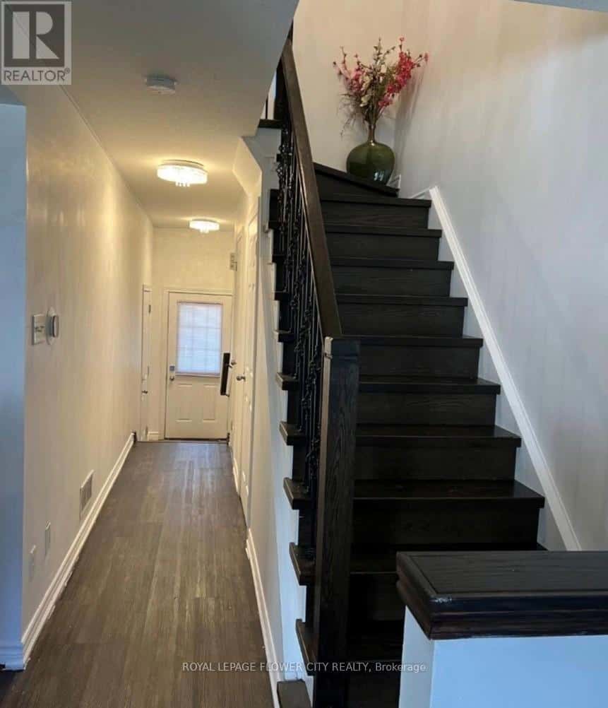 64 ROCKCLIFFE DRIVE NW — Kitchener, Ontario - Photo 2 of 12