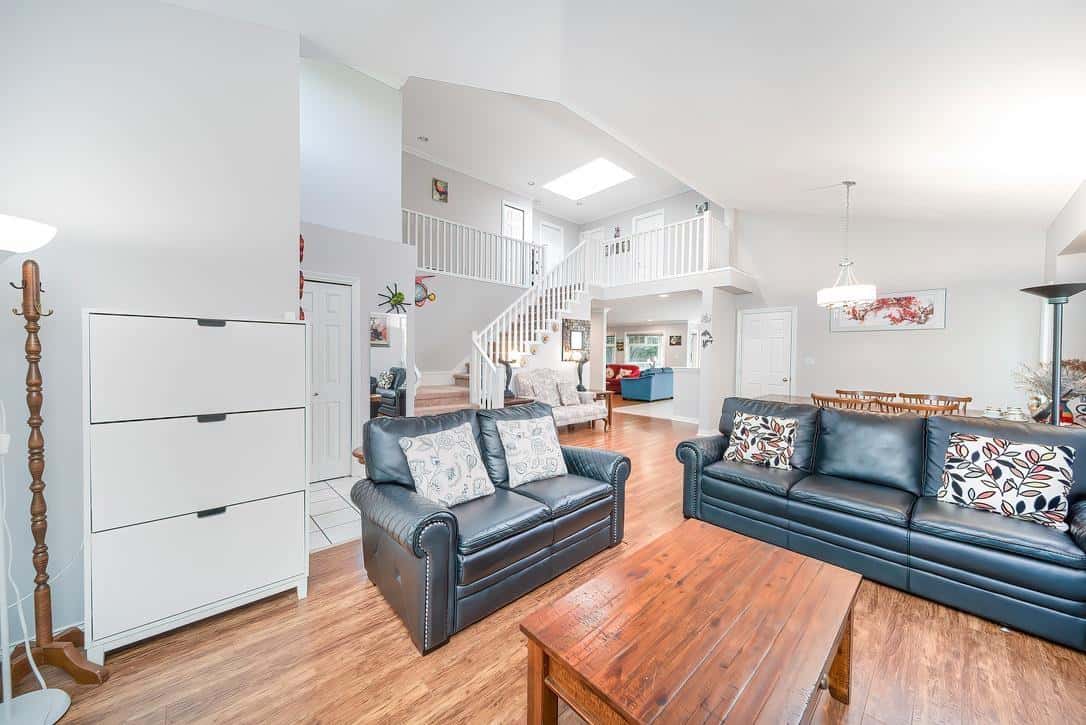 14766 31 AVENUE — Surrey, British Columbia - Photo 4 of 18