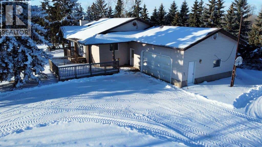 435033 Hwy 822 — Rural Ponoka County, Alberta - Photo 3 of 41