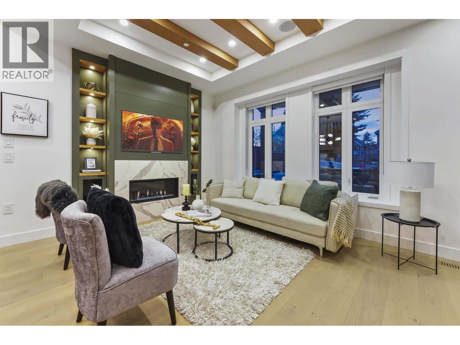 1 1322 E 13TH AVENUE — Vancouver, British Columbia - Photo 2 of 35