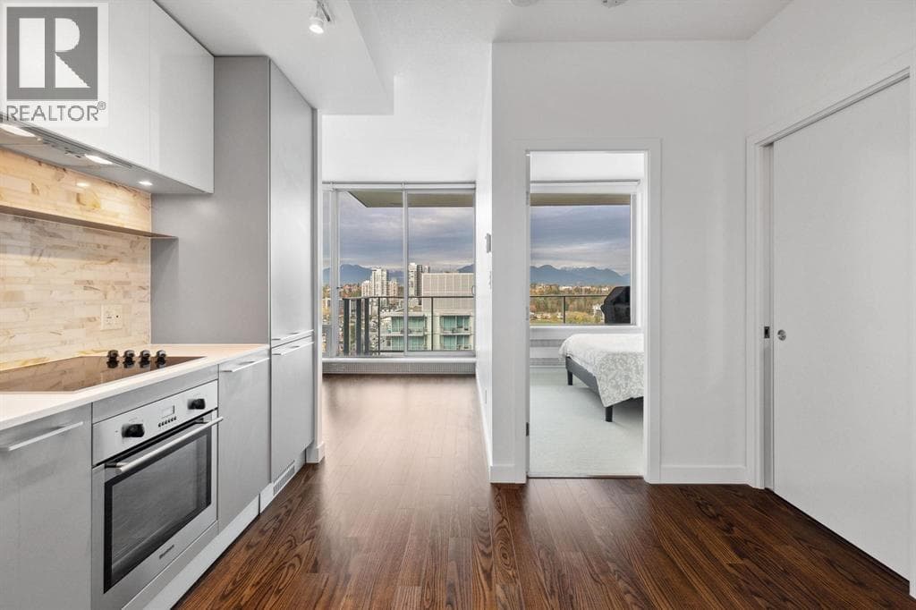 3003 8131 NUNAVUT LANE — Vancouver, British Columbia - Main photo