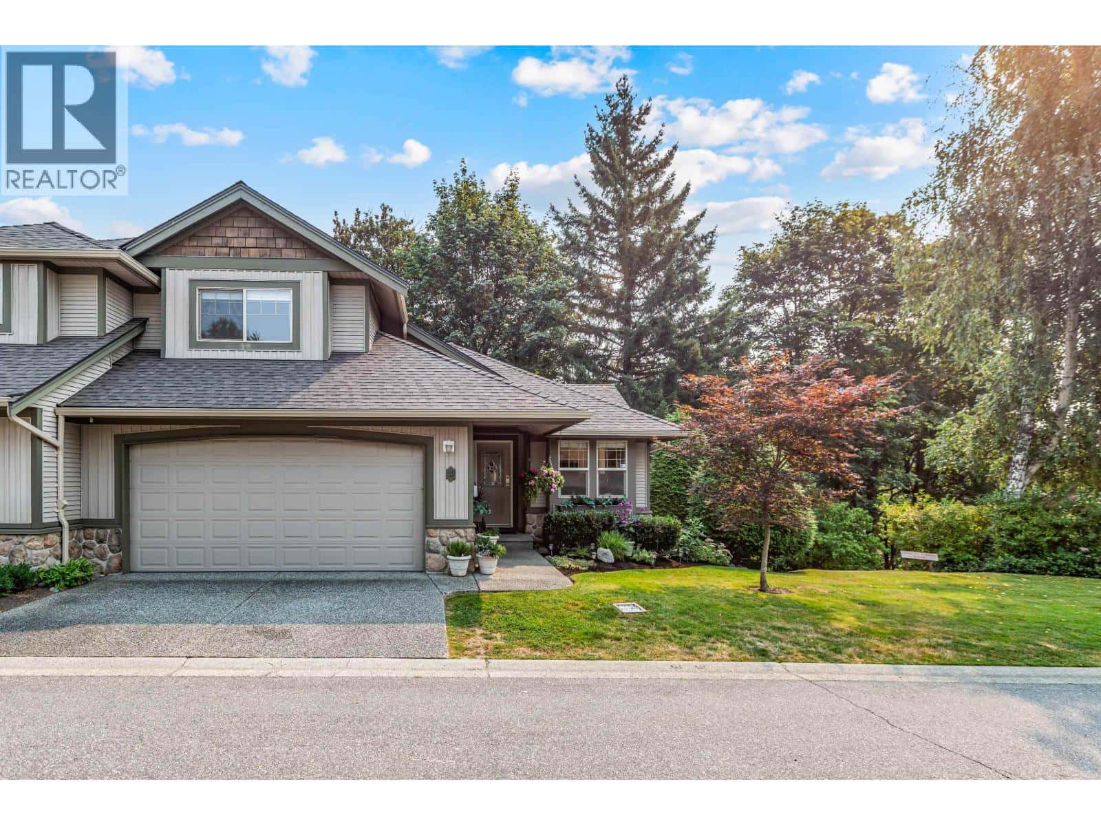 10 23281 KANAKA WAY — Maple Ridge, British Columbia - Photo 2 of 37