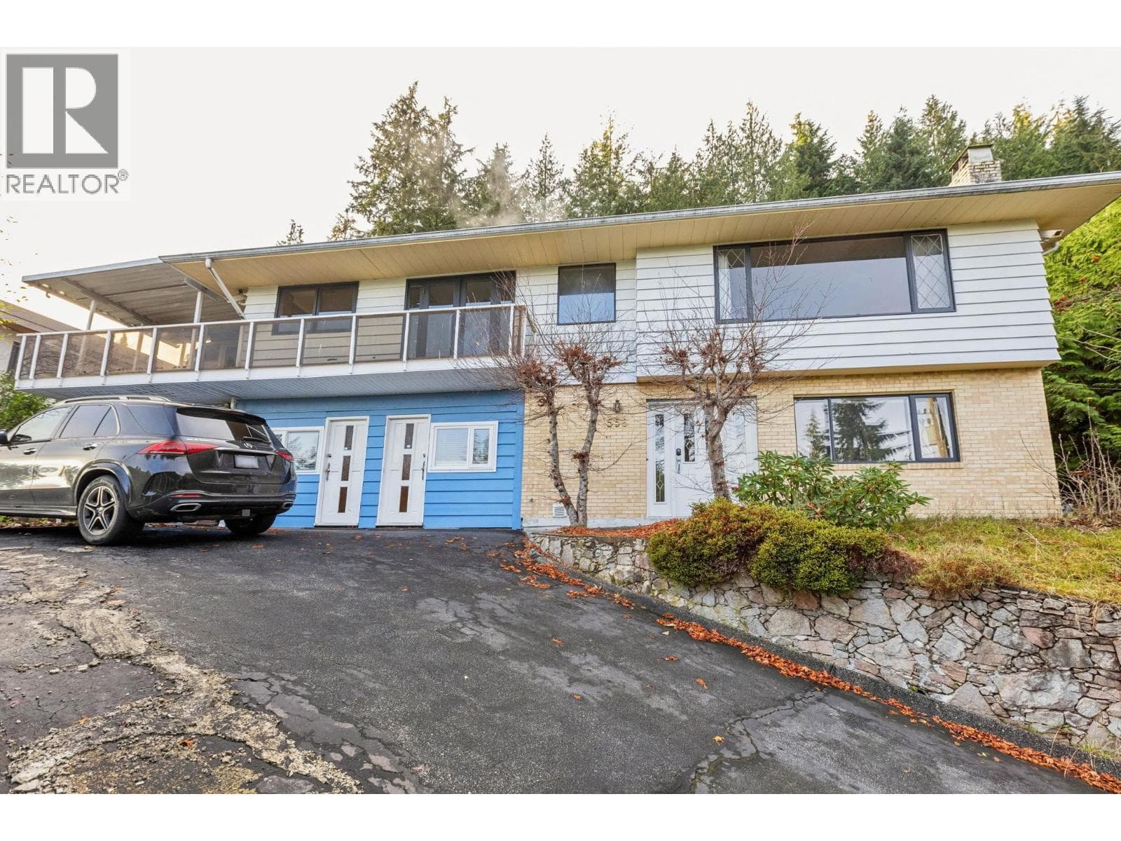 556 BALLANTREE ROAD — West Vancouver, British Columbia - Main photo