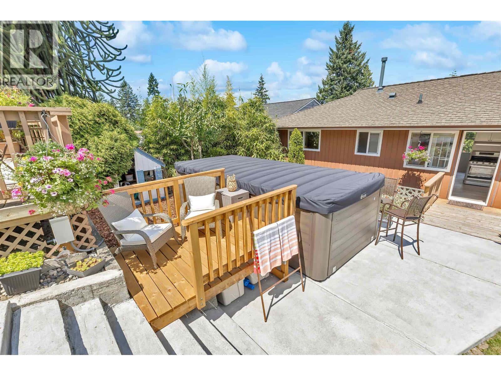 3321 VIEWMOUNT DRIVE — Port Moody, British Columbia - Photo 3 of 34