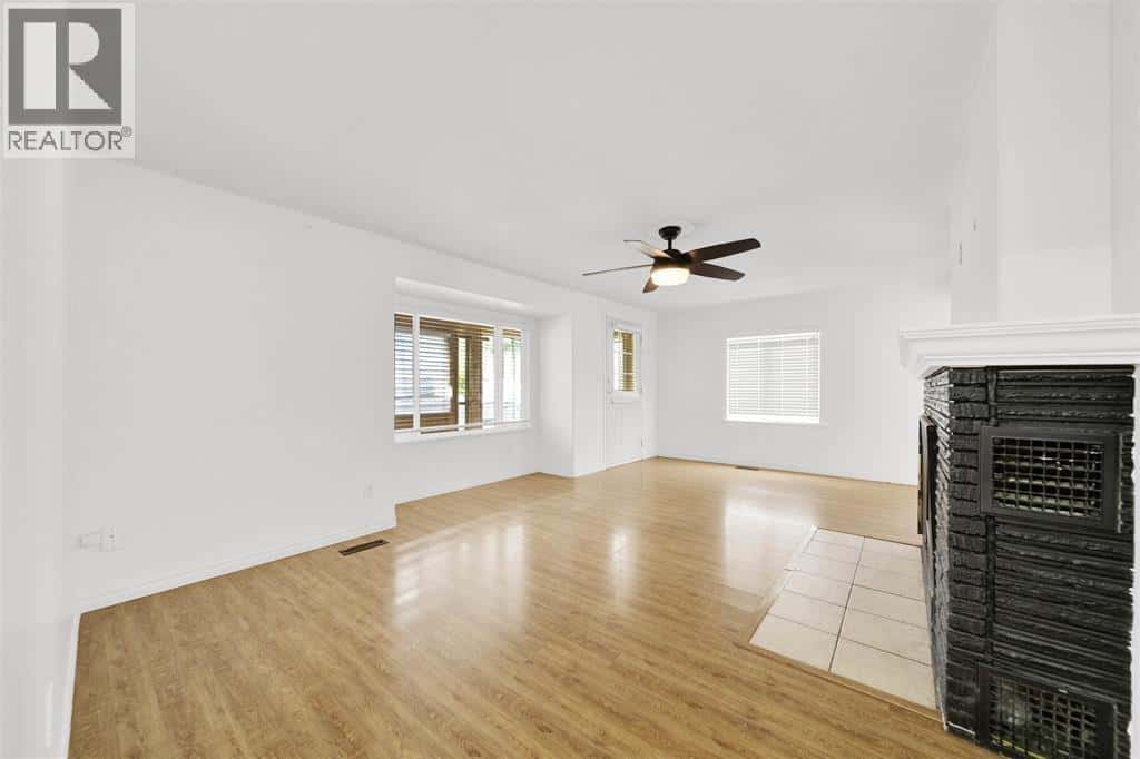 11394 240 STREET — Maple Ridge, British Columbia - Photo 3 of 21