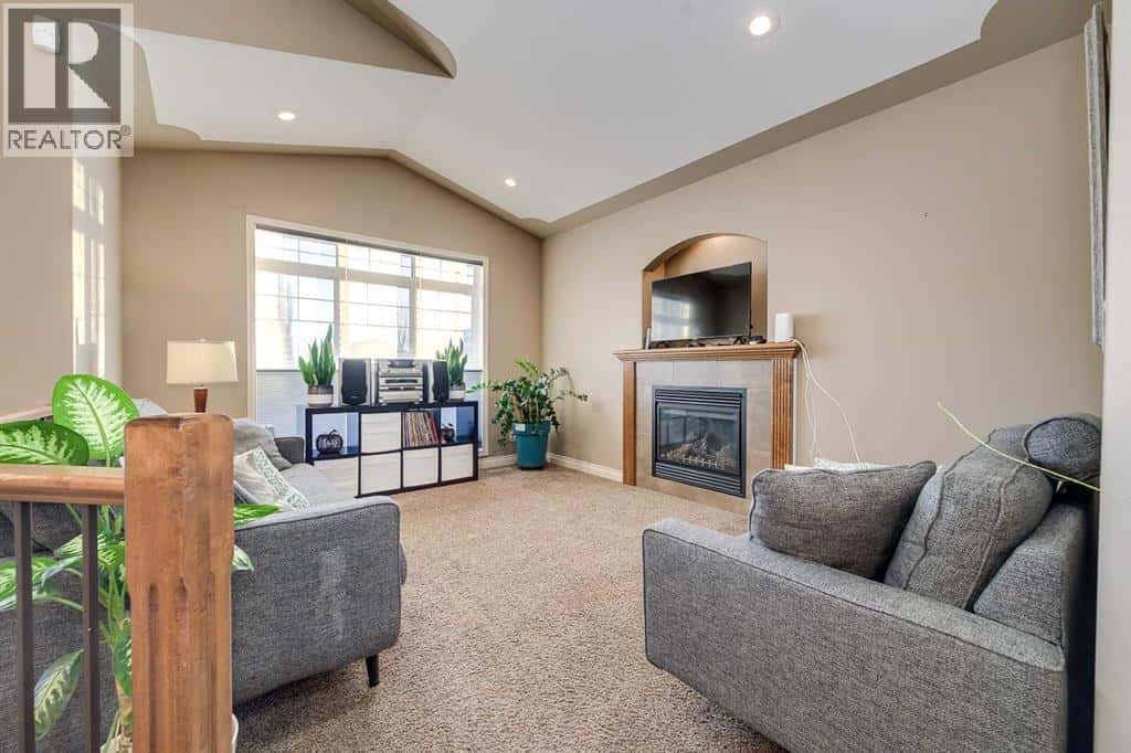 55 Ponderosa Avenue — Blackfalds, Alberta - Photo 5 of 38