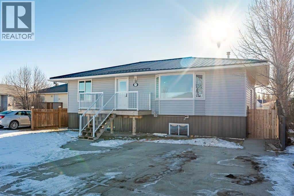 233 Harvest Hills Road — Stavely, Alberta - Photo 3 of 42