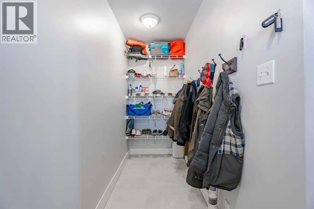 233 Harvest Hills Road — Stavely, Alberta - Photo 4 of 42