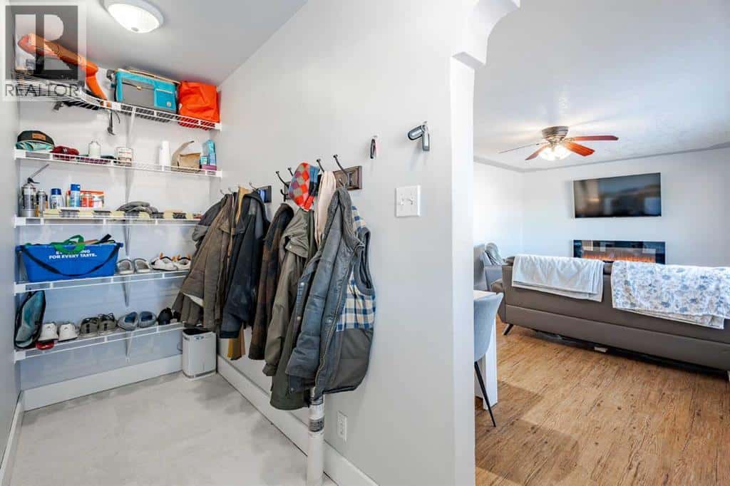 233 Harvest Hills Road — Stavely, Alberta - Photo 5 of 42