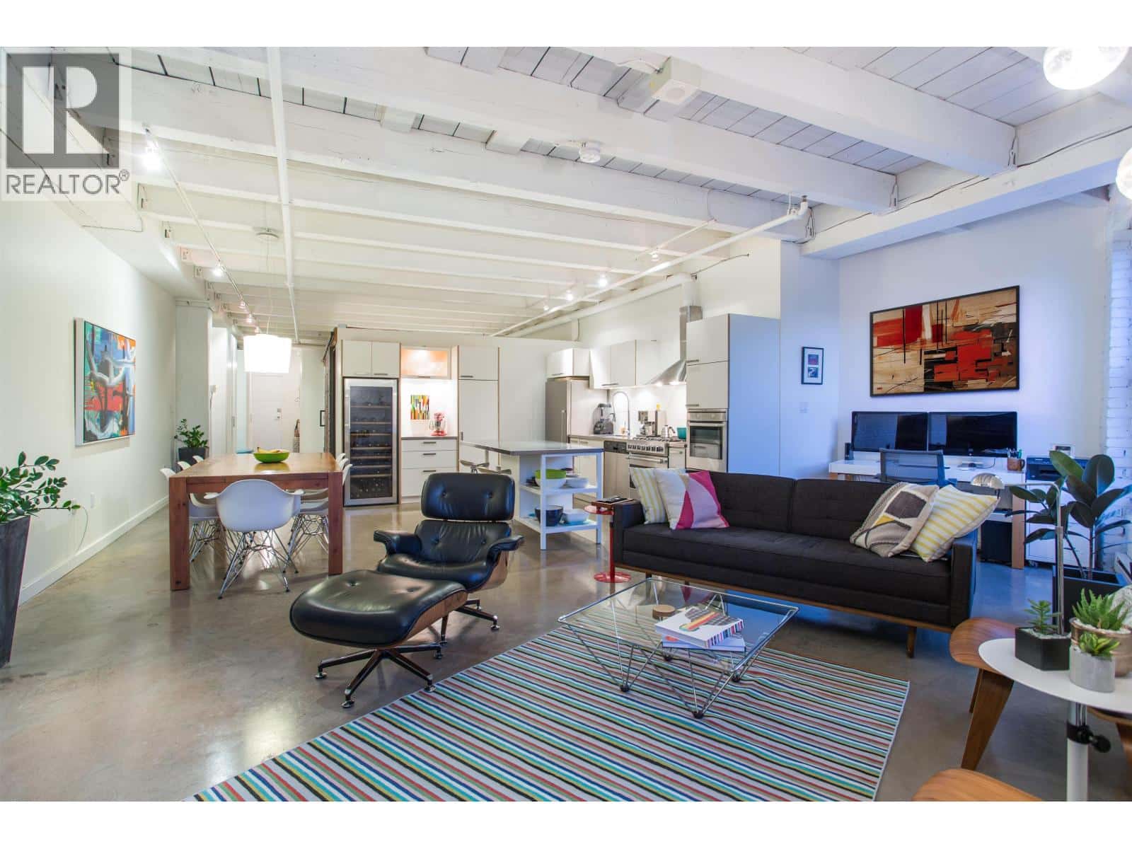 303 55 E CORDOVA STREET — Vancouver, British Columbia - Photo 3 of 27