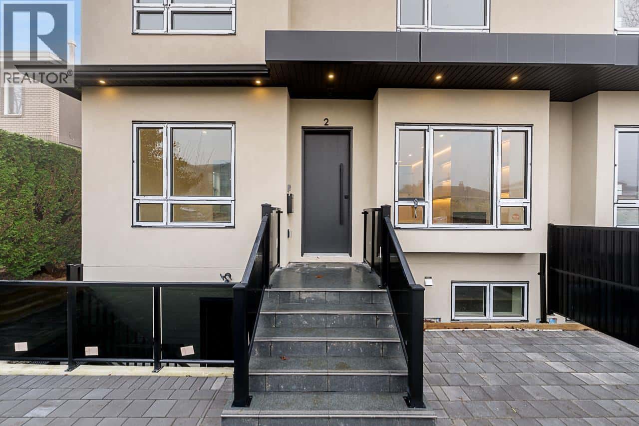 2 6554 CHARLES STREET — Burnaby, British Columbia - Photo 2 of 30