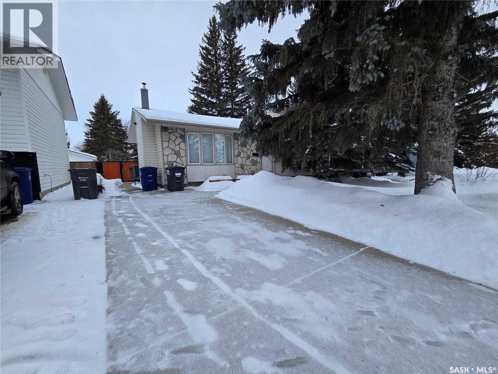433 Guelph CRESCENT — Saskatoon, Saskatchewan - Main photo