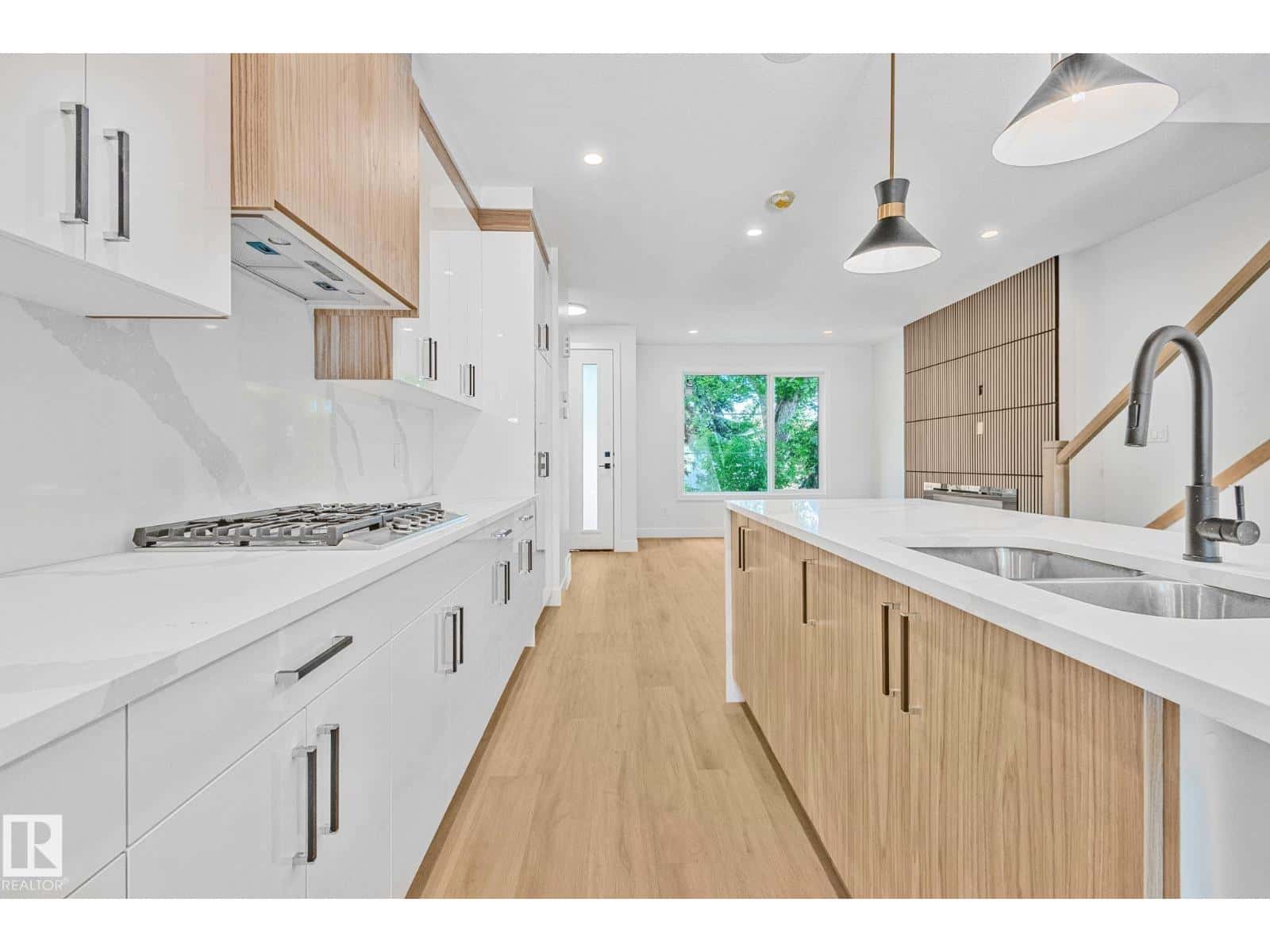 Property - Photo 5 of 44