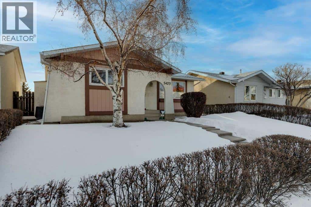 5423 Madigan Drive NE — Calgary, Alberta - Photo 3 of 28