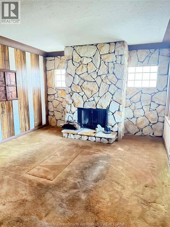 2467 Kildare — Windsor, Ontario - Photo 4 of 14