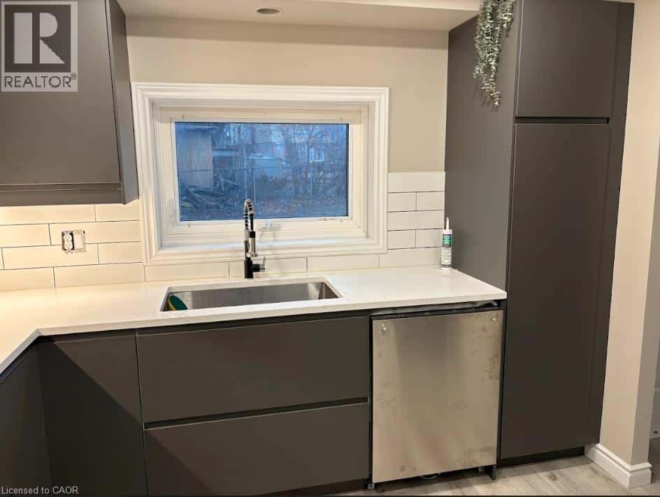 215 GLAMIS Road Unit# 39 — Cambridge, Ontario - Photo 3 of 26