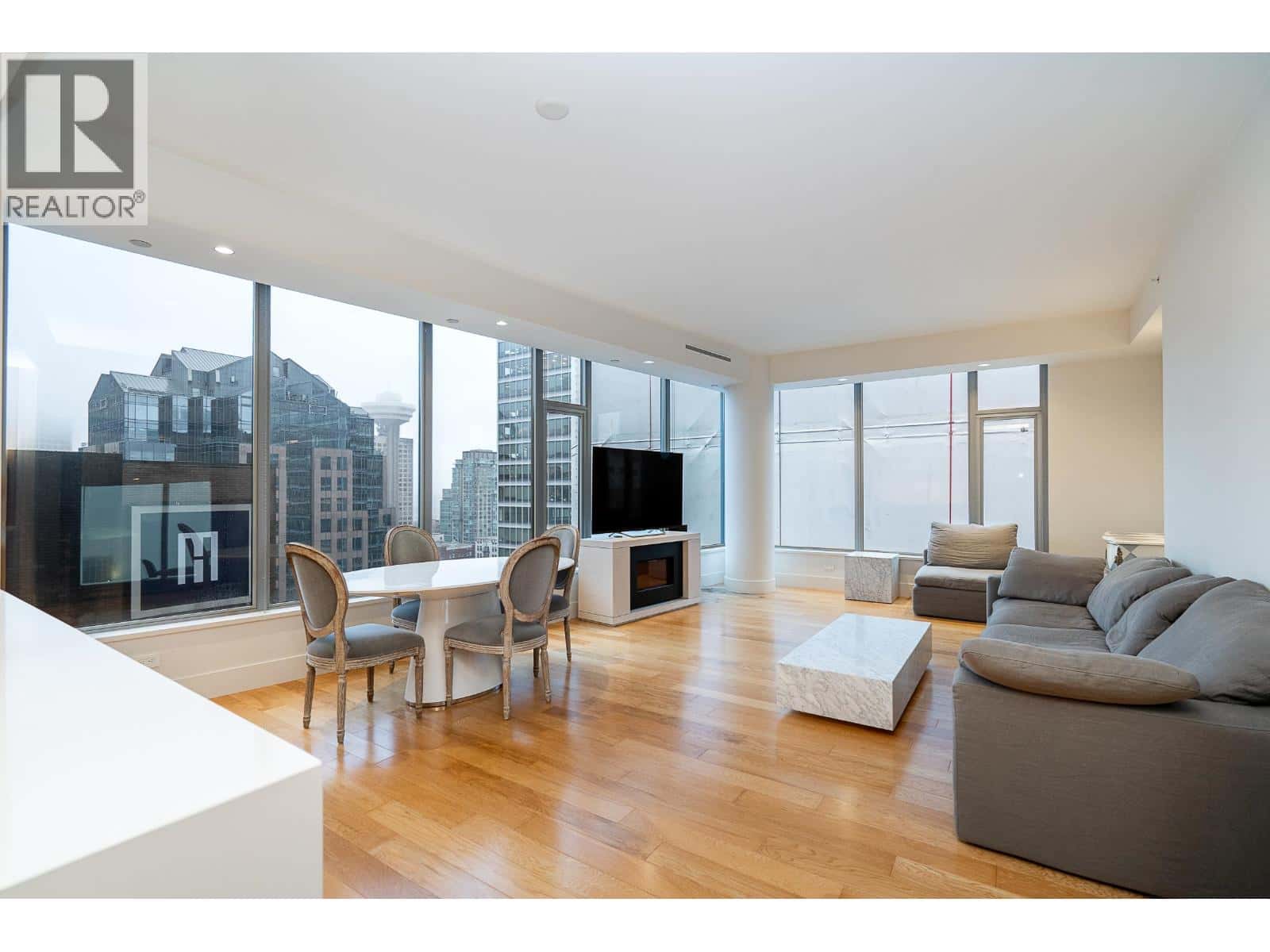 1803 667 HOWE STREET — Vancouver, British Columbia - Photo 5 of 26