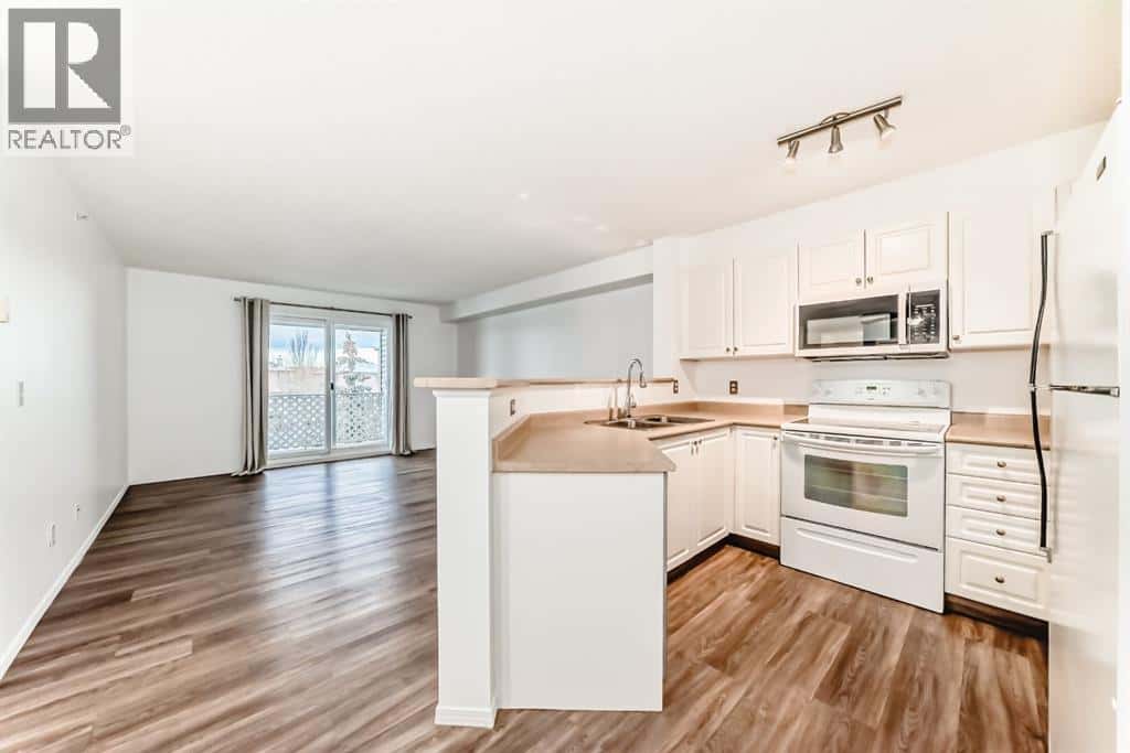 5407, 604 8 Street SW — Airdrie, Alberta - Photo 5 of 38