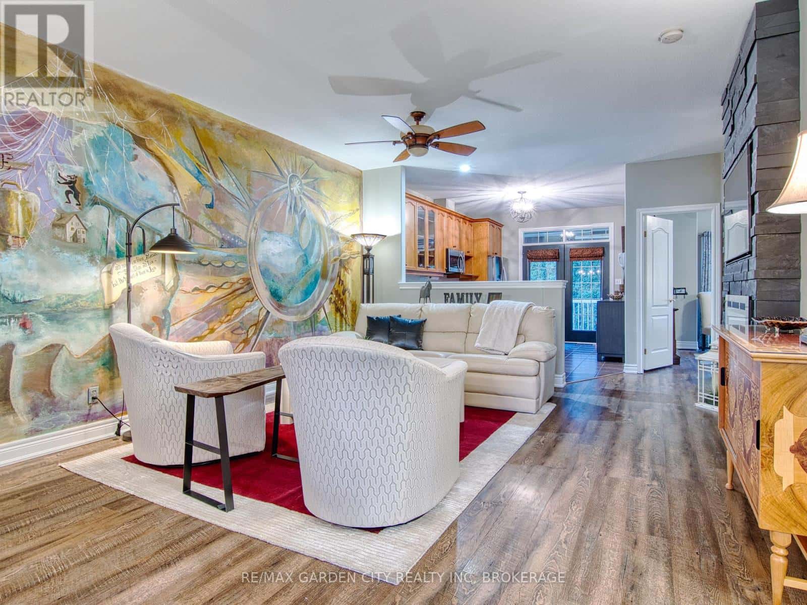 UNIT #6 - 174 MARTINDALE ROAD — St. Catharines (Grapeview), Ontario - Photo 2 of 38