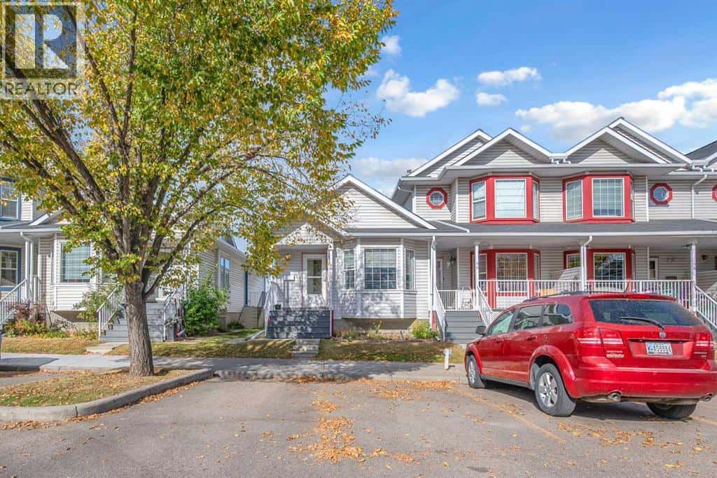 48 Martin Crossing Court NE — Calgary, Alberta - Photo 4 of 33