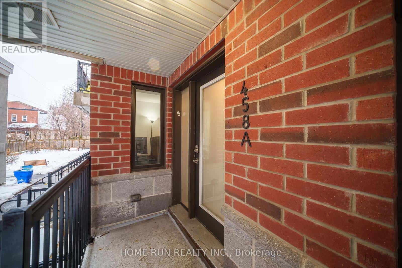 458A KING EDWARD AVENUE — Ottawa, Ontario - Photo 4 of 33