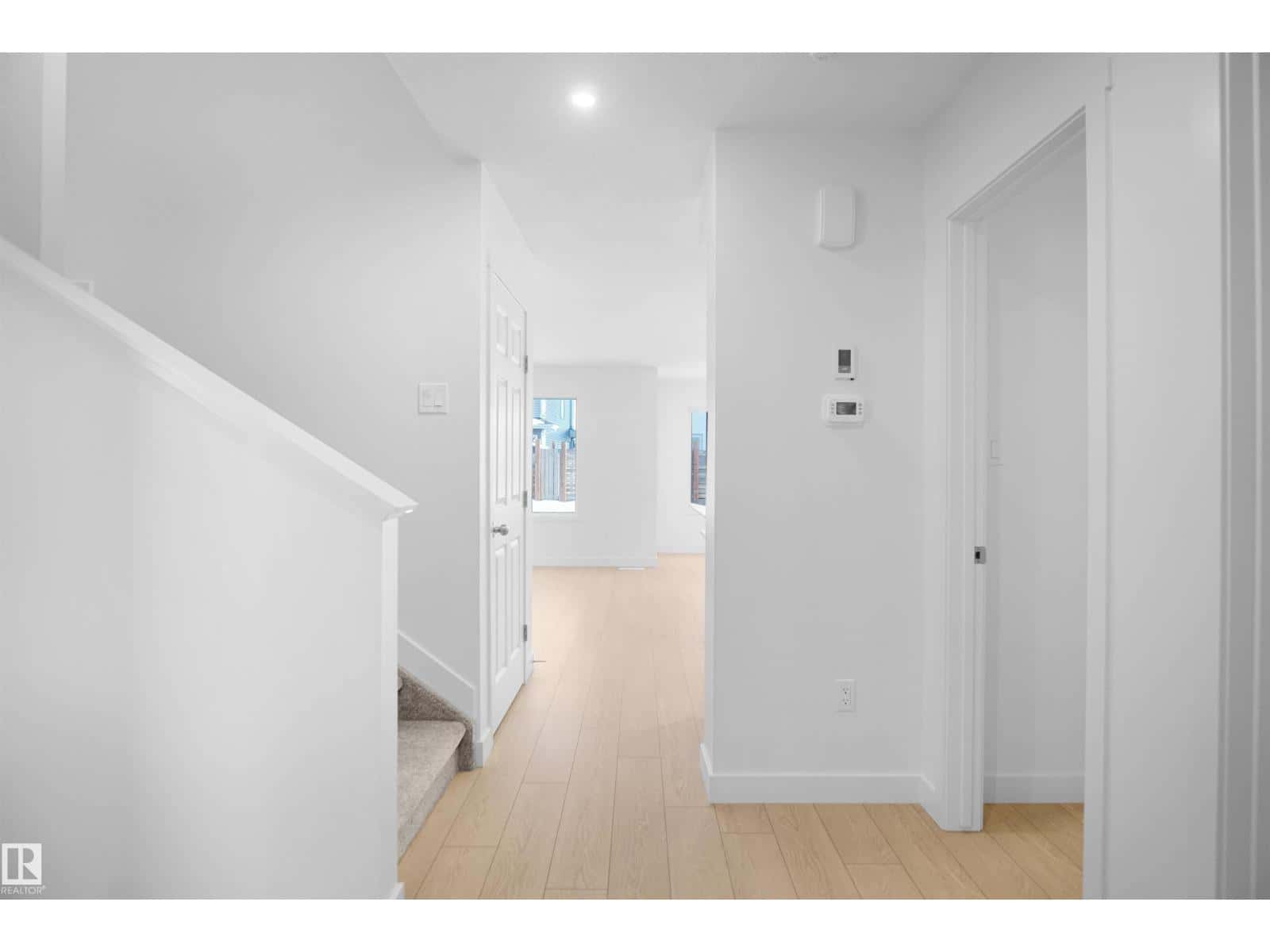 19 Emmett WY — Spruce Grove, Alberta - Photo 5 of 32