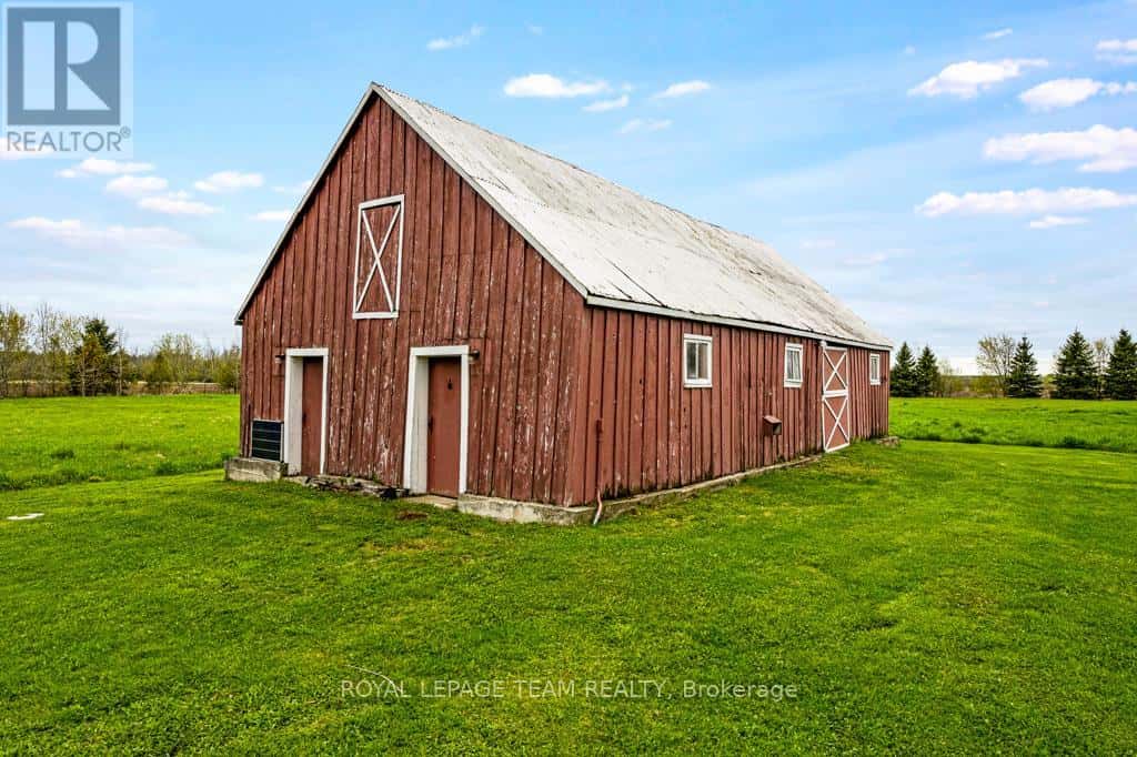 1285 CRAIG ROAD — North Grenville, Ontario - Photo 5 of 43