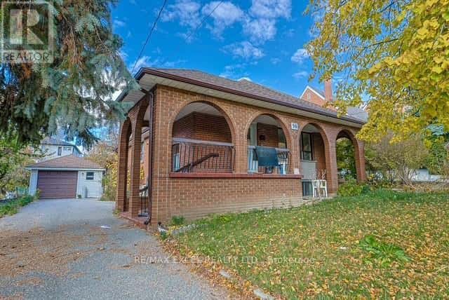 90 FLAMBOROUGH DRIVE E — Toronto (Brookhaven-Amesbury), Ontario - Photo 2 of 27