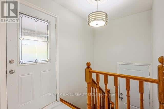 90 FLAMBOROUGH DRIVE E — Toronto (Brookhaven-Amesbury), Ontario - Photo 5 of 27