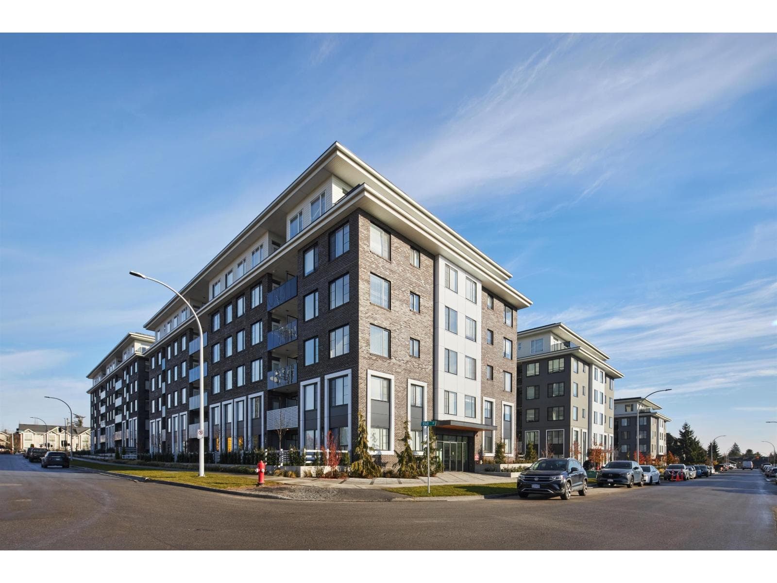 609 15815 85 AVENUE — Surrey, British Columbia - Main photo