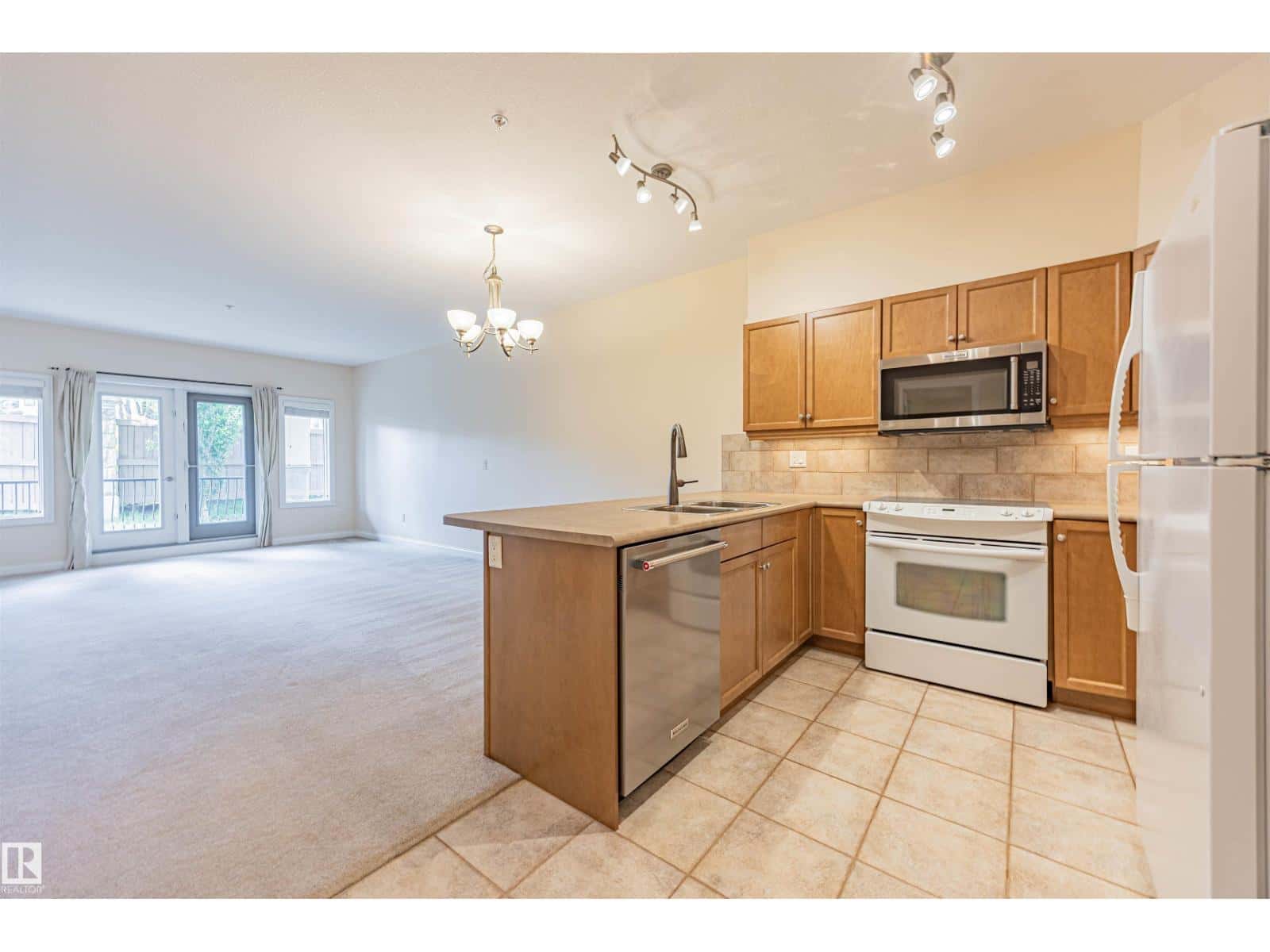 #110 1406 HODGSON WY NW — Edmonton, Alberta - Photo 5 of 45