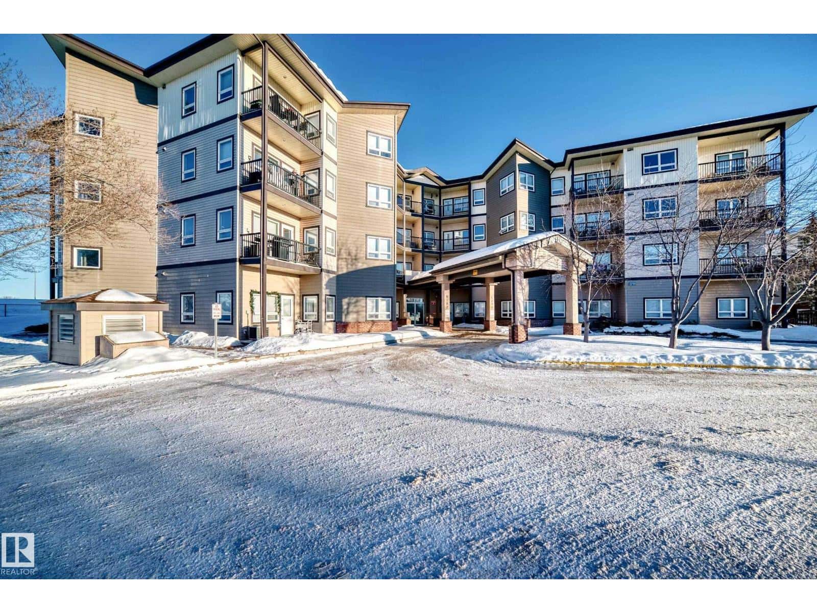 #407 8702 Southfort DR — Fort Saskatchewan, Alberta - Photo 2 of 43