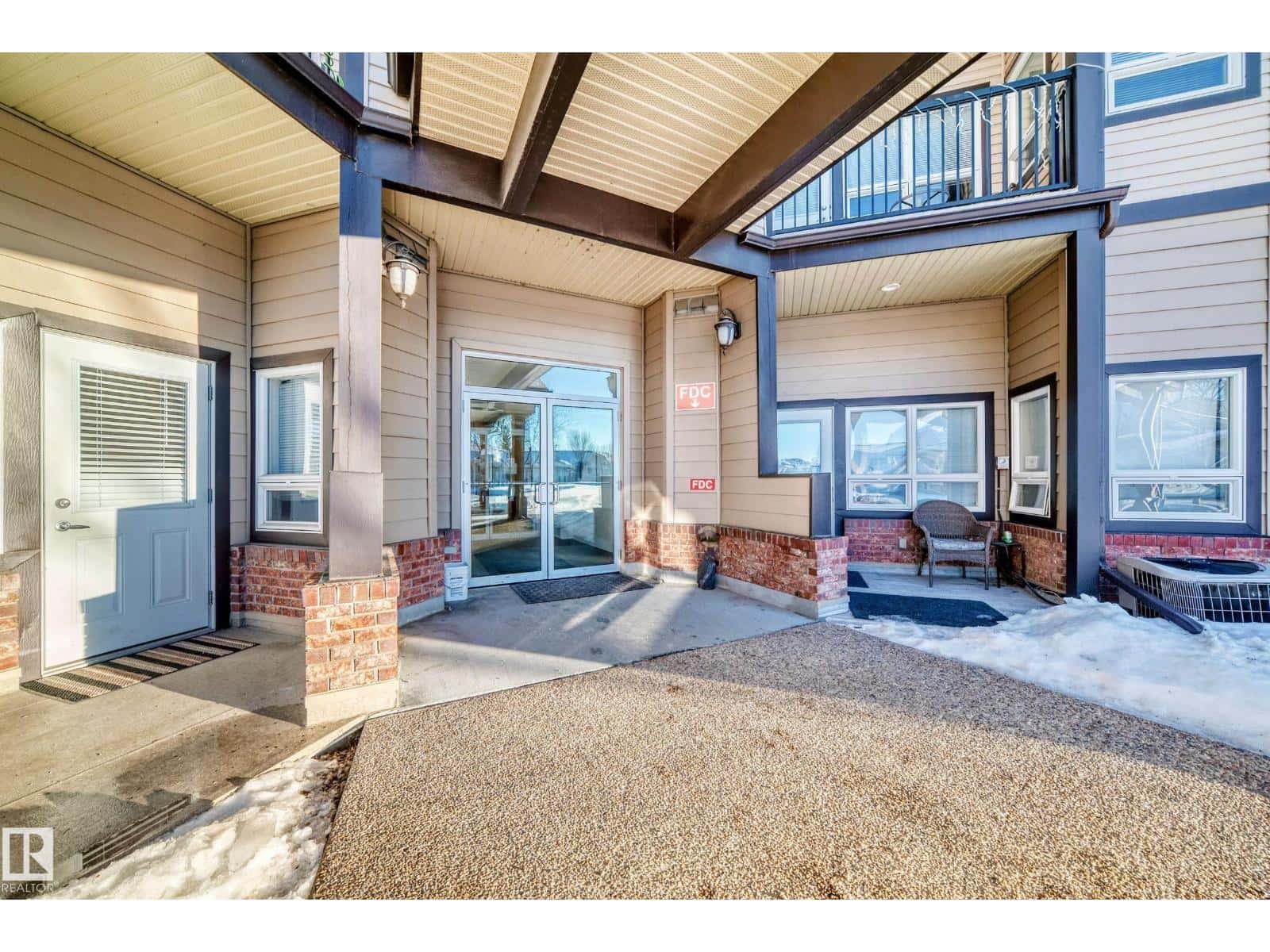 #407 8702 Southfort DR — Fort Saskatchewan, Alberta - Photo 3 of 43