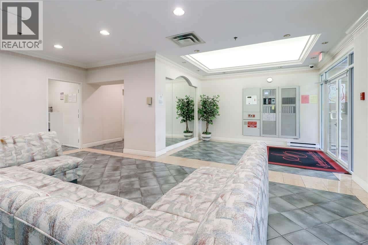 2201 6521 BONSOR AVENUE — Burnaby, British Columbia - Photo 3 of 21